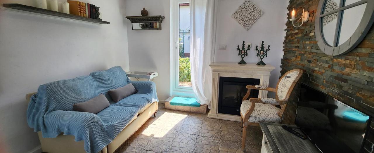 Morii Lake Pool Villa 布加勒斯特 外观 照片