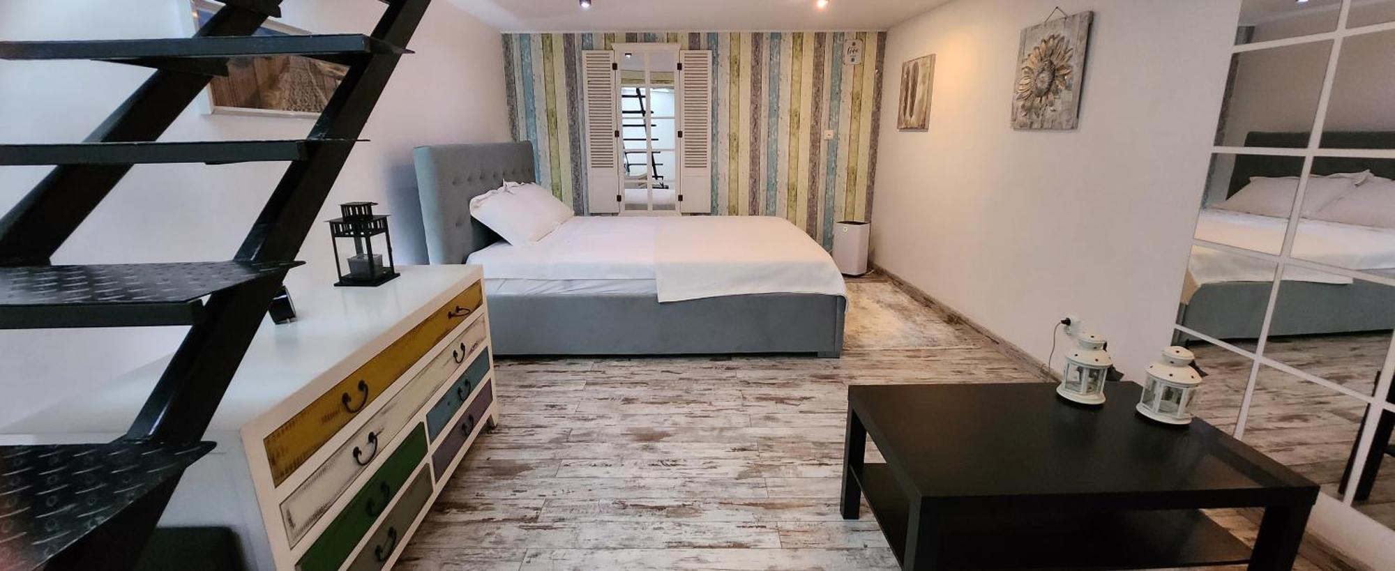 Morii Lake Pool Villa 布加勒斯特 外观 照片